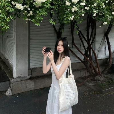 克莱尔的相机